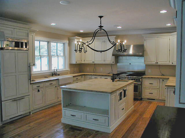 Custom Kitchen and Bath Cabinetry